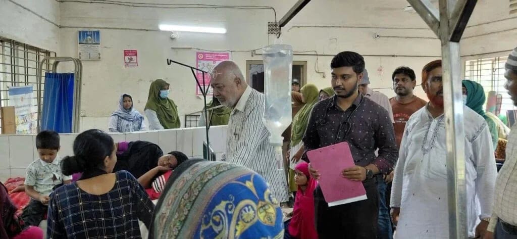 দৌলতপুর স্বাস্থ্য কমপ্লেক্সে এমপির আকস্মিক পরিদর্শন; সেবার মান উন্নয়নে কঠোর নির্দেশনা