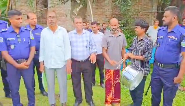 ভালুকায় বিরোধপূর্ণ জমির দখল বুঝিয়ে দিলো আদালত