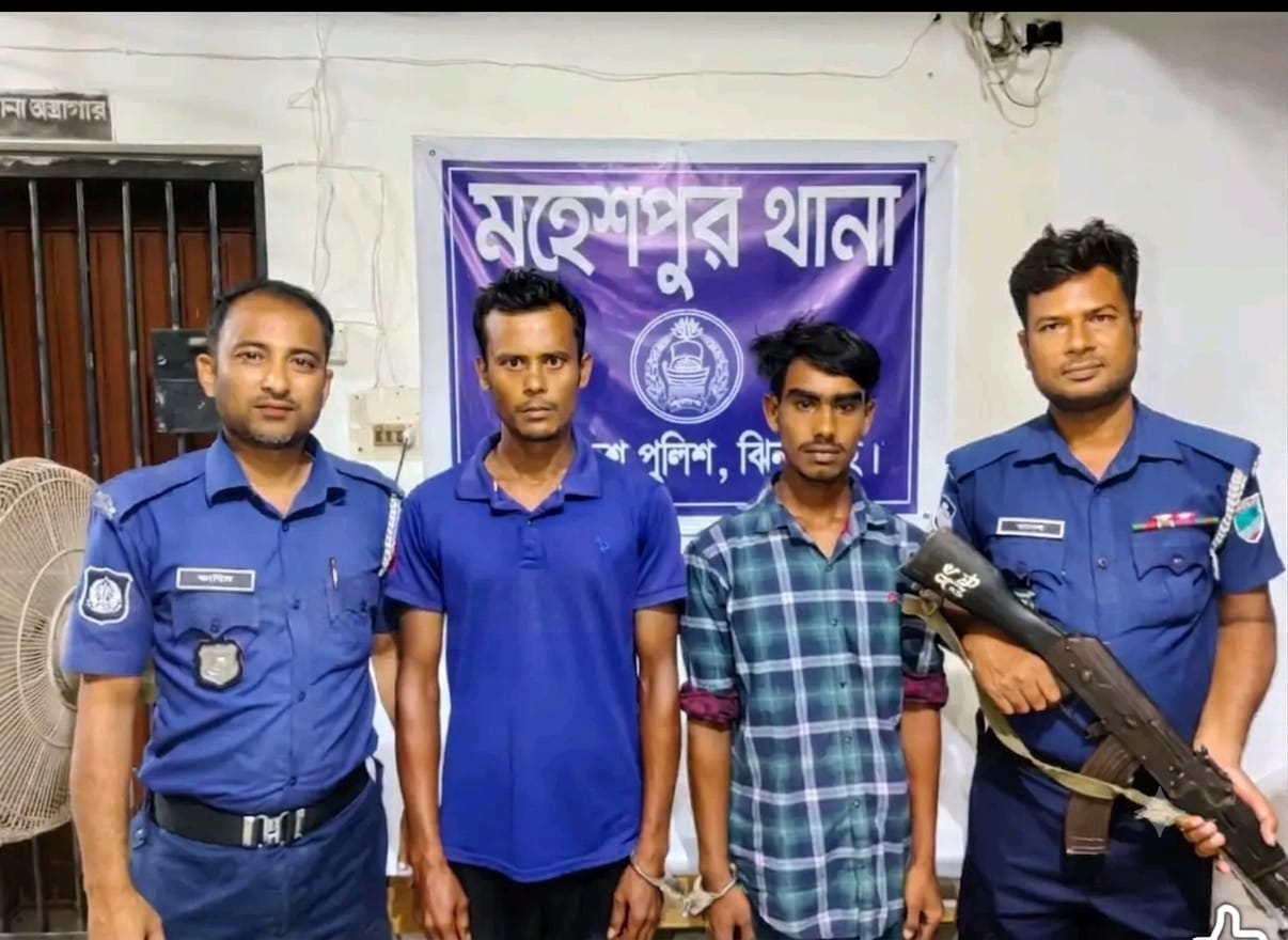 ঝিনাইদহের মহেশপুরে মাদকসেবী আটক