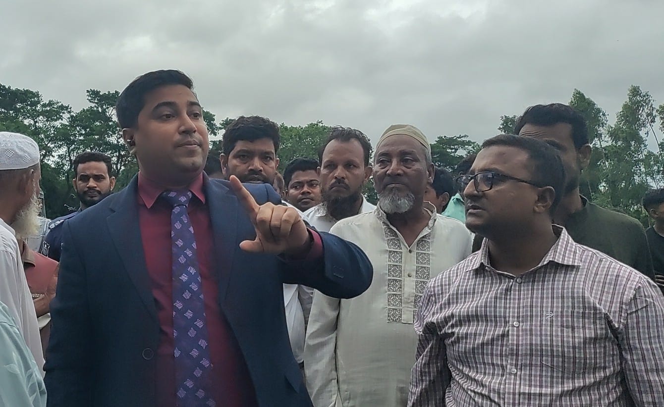 ঈদগাঁওয়ে বিরোধপূর্ণ জমি সরেজমিনে পরিদর্শন, আপোষ-মীমাংসায় জেলা লিগ্যাল এইডের উদ্যোগ