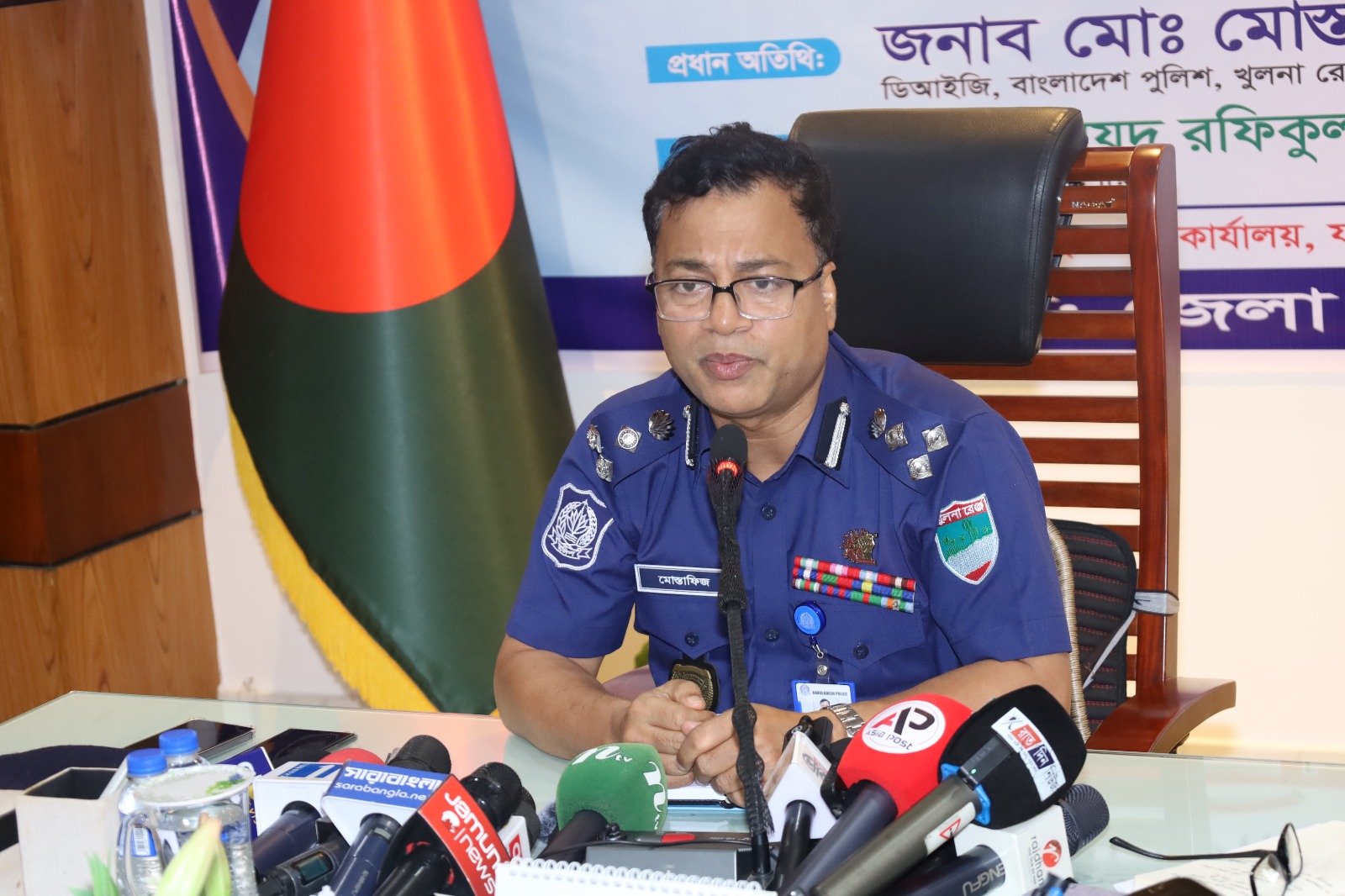 মাদকের বিরুদ্ধে জিরো টলারেন্স ছাড় পাবে না পুলিশও- যশোরে খুলনা রেঞ্জ ডিআইজি