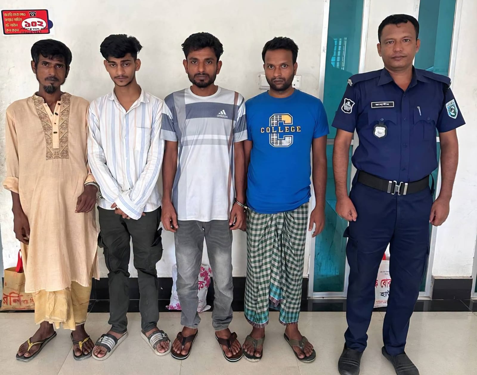 গোবিন্দগঞ্জে মাদক বিক্রেতা,হ্যাকার সহ ১৭ জনকে গ্রেফতার করেছে থানা পুলিশ