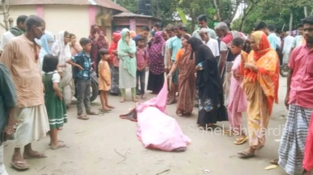 পাবনার আটঘরিয়ায় নৃশংসতা: স্কুল শিক্ষিকাকে হত্যার পর টয়লেটের ট্যাংকে লাশ, আলামত মুছতে ঘরে আগুন!