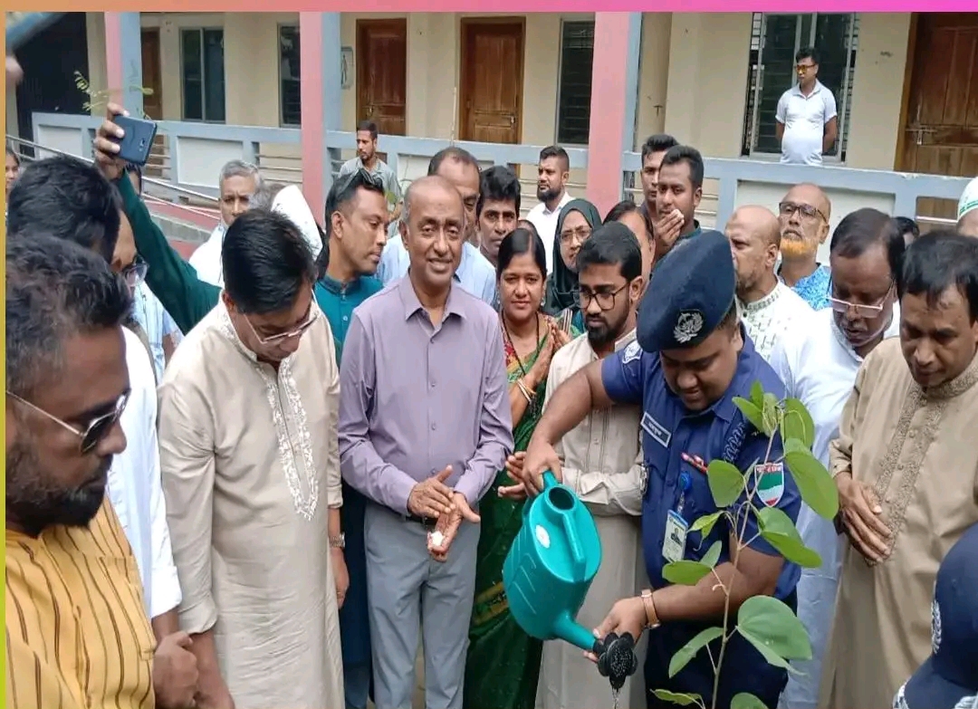 বৃক্ষপ্রাণে প্রকৃতি-প্রতিবেশ, আগামী প্রজন্মের টেকসই বাংলাদেশ”ঝিনাইদহে বৃক্ষমেলা ২০২৬-এর আনুষ্ঠানিক উদ্বোধন করা হয়েছে