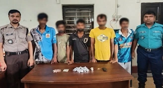 রাজশাহীতে ইয়াবা সহ ৫ মাদক ব্যবসায়ী গ্রেপ্তার