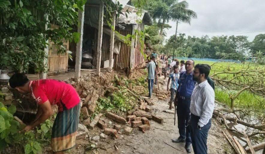 কেন্দুয়ায় এসিল্যান্ডের উপস্থিতিতে হালট উদ্ধার অভিযান