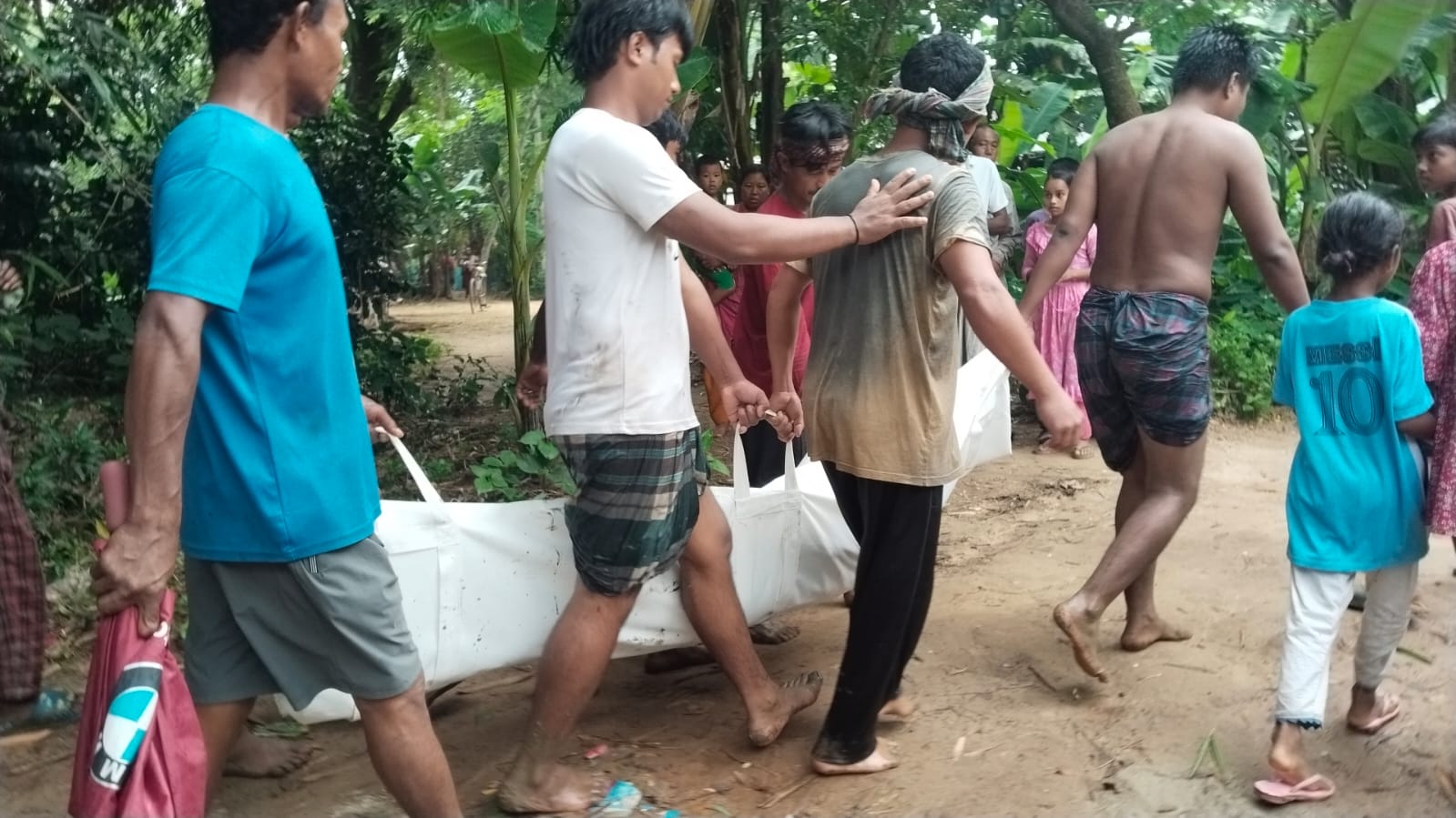 মধুপুরে গোসল করতে গিয়ে আদিবাসী যুবকের মৃত্যু