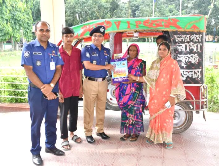 ছিনতাই হওয়া অটো ফিরে পেয়ে খুশি রামকৃষ্ণ