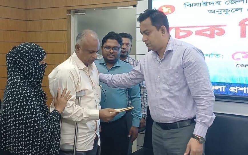 সড়ক দুর্ঘটনায় নিহত-আহতদের পরিবার পেল ১ কোটি ১৯ লাখ টাকার অনুদান