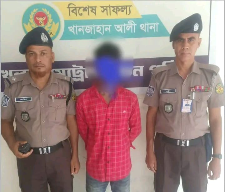 খুলনায় গুলিসহ যুবক গ্রেফতার