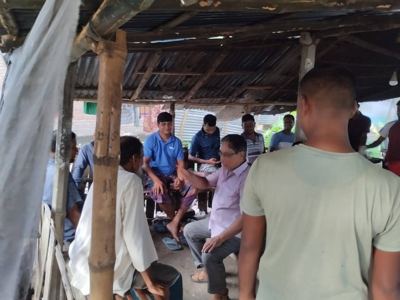 জনগণের ভালবাসায় সিক্ত : গণসংযোগে এস এম শাহজামান মোহন