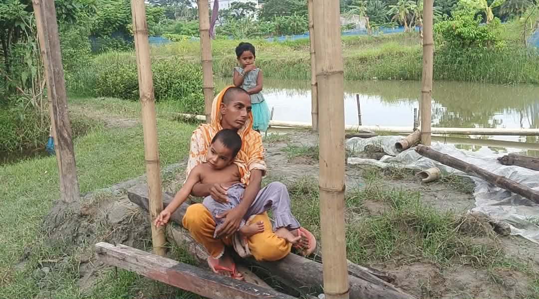 সংসার চালাতে মাথার চুল বিক্রি করলেন রেহেনা বেগম