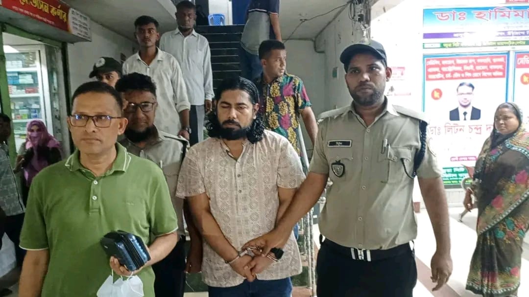 মাদকসহ চিকিৎসক গ্রেফতার