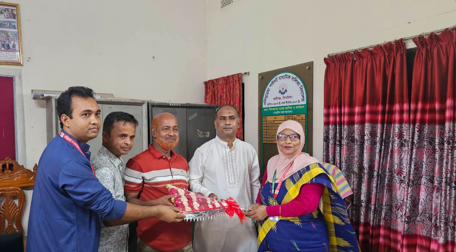 সলিমুন্নেছা বালিকা বিদ্যালয়ের নবনির্বাচিত সভাপতিকে সংবর্ধনা