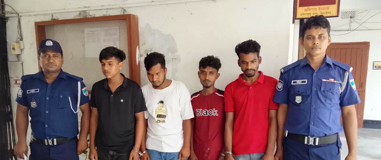মাদক সেবনকালে গ্রেপ্তার ৪ জনের কারাদণ্ড