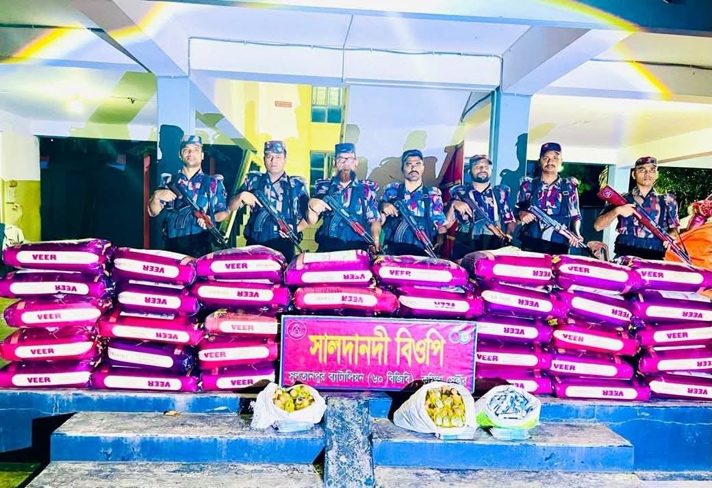 বিজিবির বিশেষ অভিযানে বিপুল পরিমাণ ভারতীয় বাসমতি চাল জব্দ
