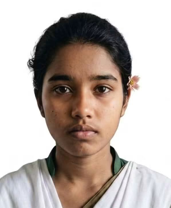 বিয়ের পিঁড়ি নয়, মৃত্যুর কোলে কিশোরী