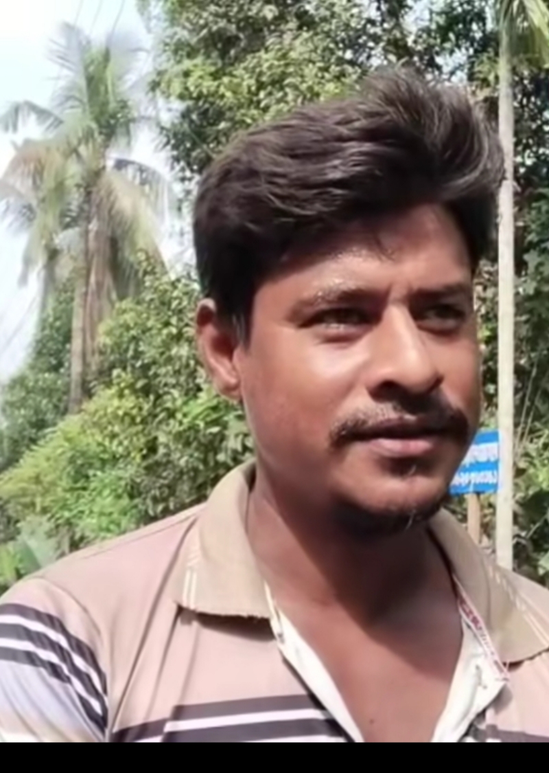 সারের রমরমা কালোবাজারি:১০ বস্তা সার বেআইনি পাচার