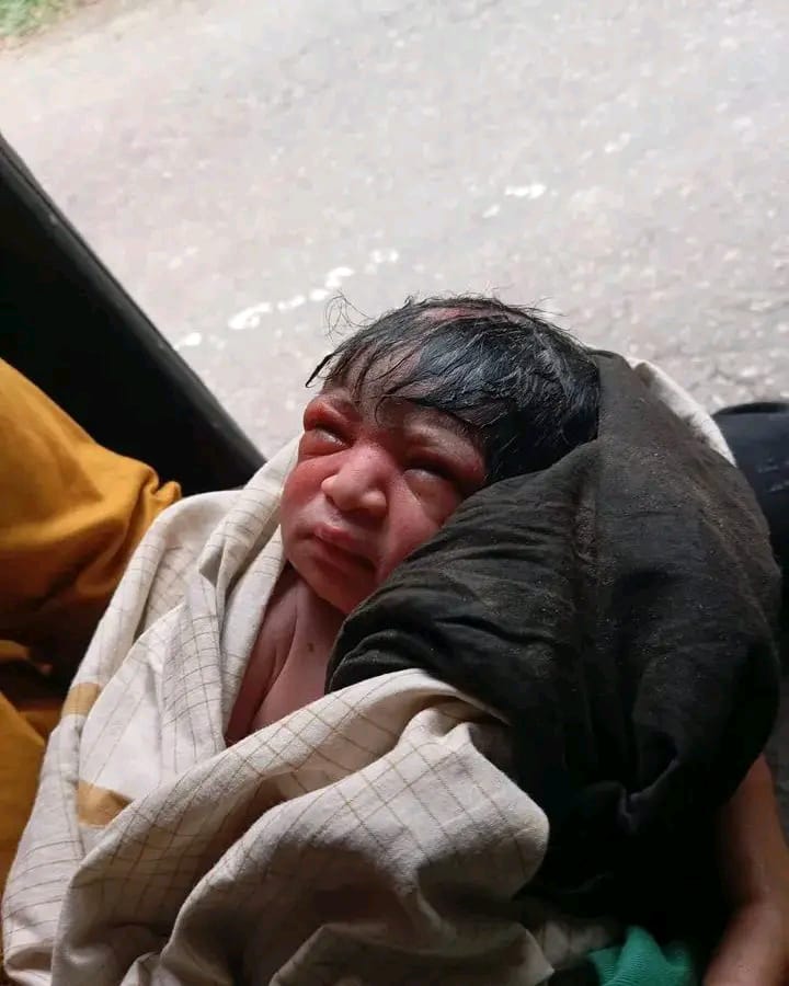 সড়কের পাশ থেকে সদ্যোজাত কন্যাসন্তান উদ্ধার