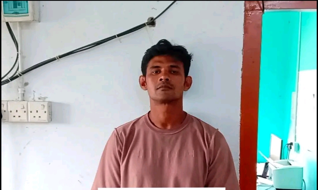 কুপিয়ে প্রেমিকার হাত বিচ্ছিন্ন, বাধা দেওয়ায় বাবা-মা জখম