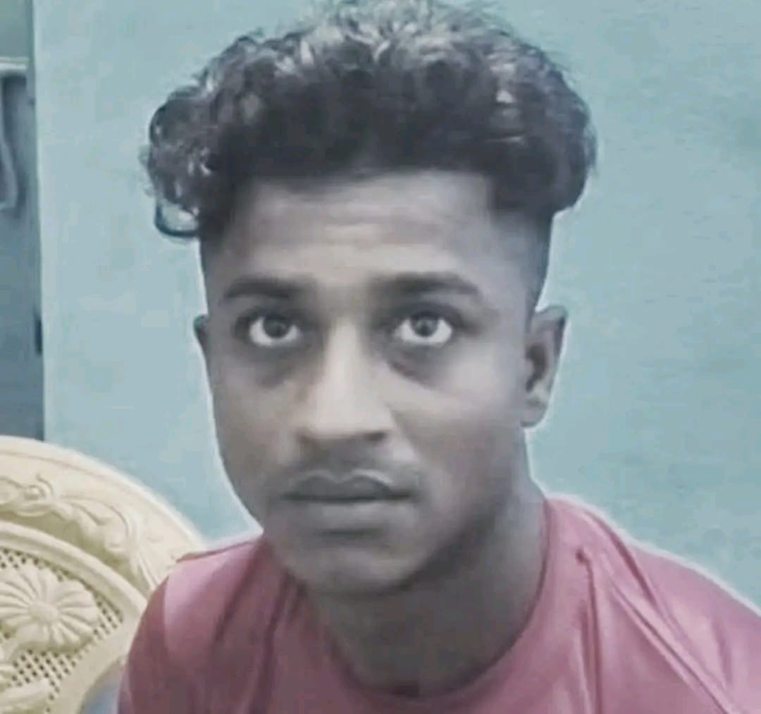অ্যাম্বুলেন্সে মৃতদেহের সাথে অনৈতিক আচরণ