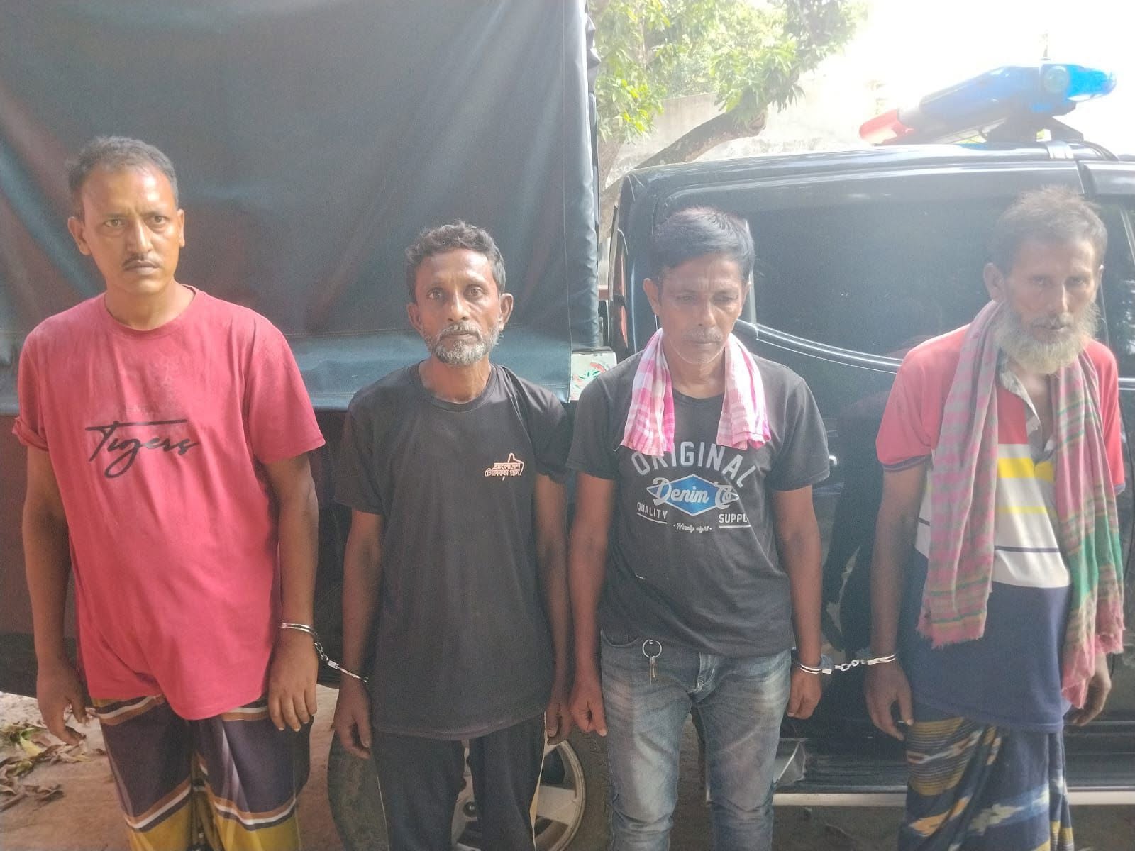 মাদকবিরোধী অভিযানে ৪ জন গ্রেফতার