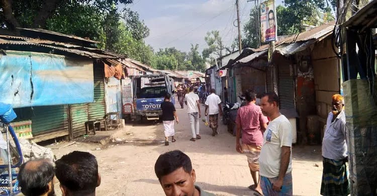 ‎আধিপত্য বিস্তারকে কেন্দ্র করে কিশোর গ্যাংয়ের দুই গ্রুপের সংঘর্ষ
