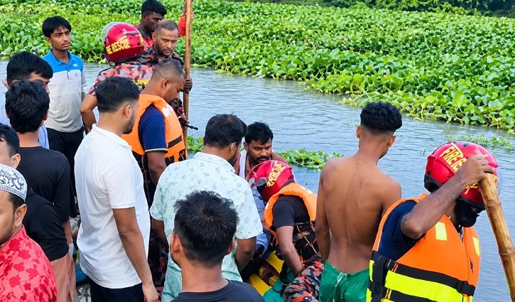 শীতলক্ষ্যায় গোসলে নেমে নারী ও শিশুসহ ৪ জন নিখোঁজ