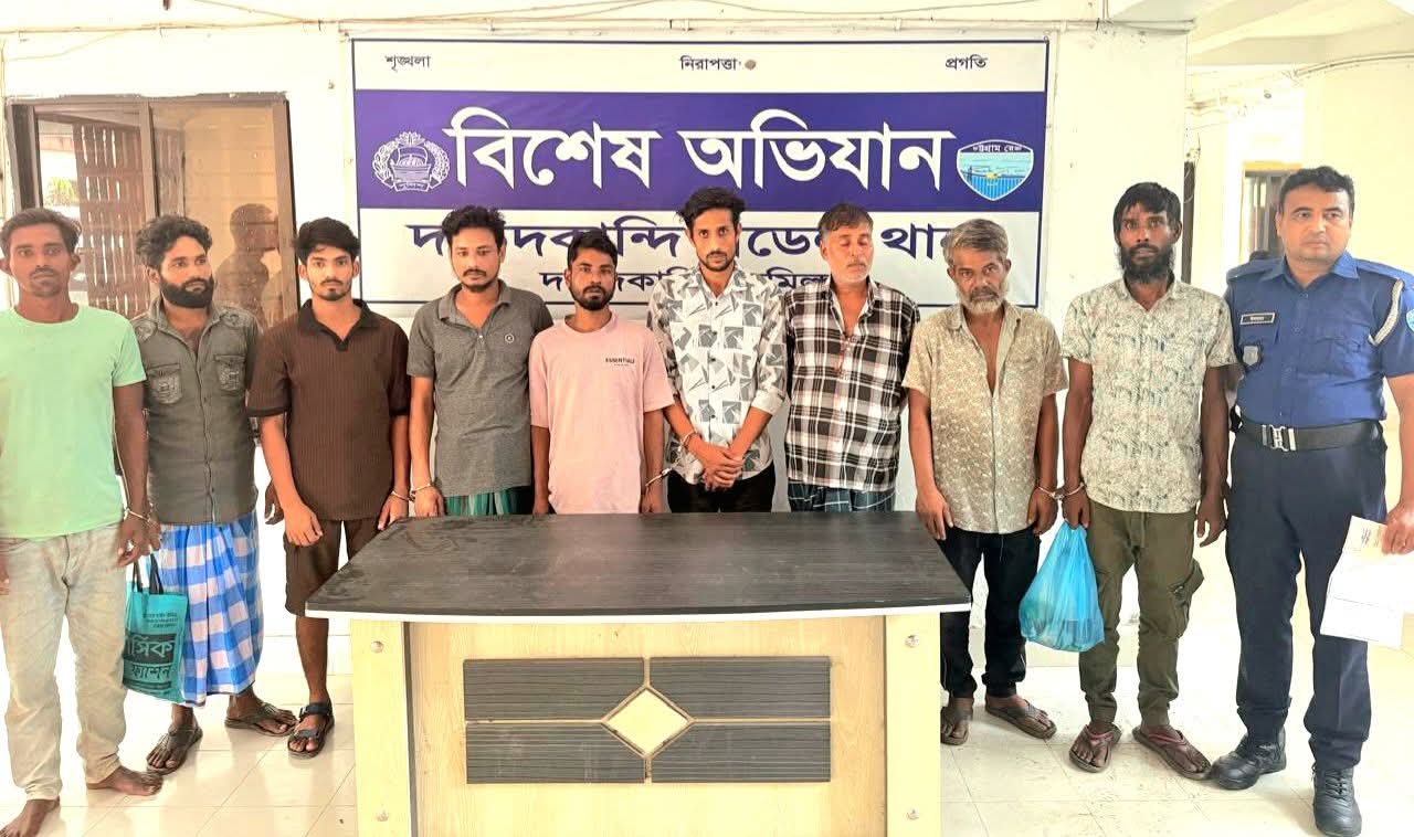 দাউদকান্দিতে ইয়াবাসহ গ্রেপ্তার-৭