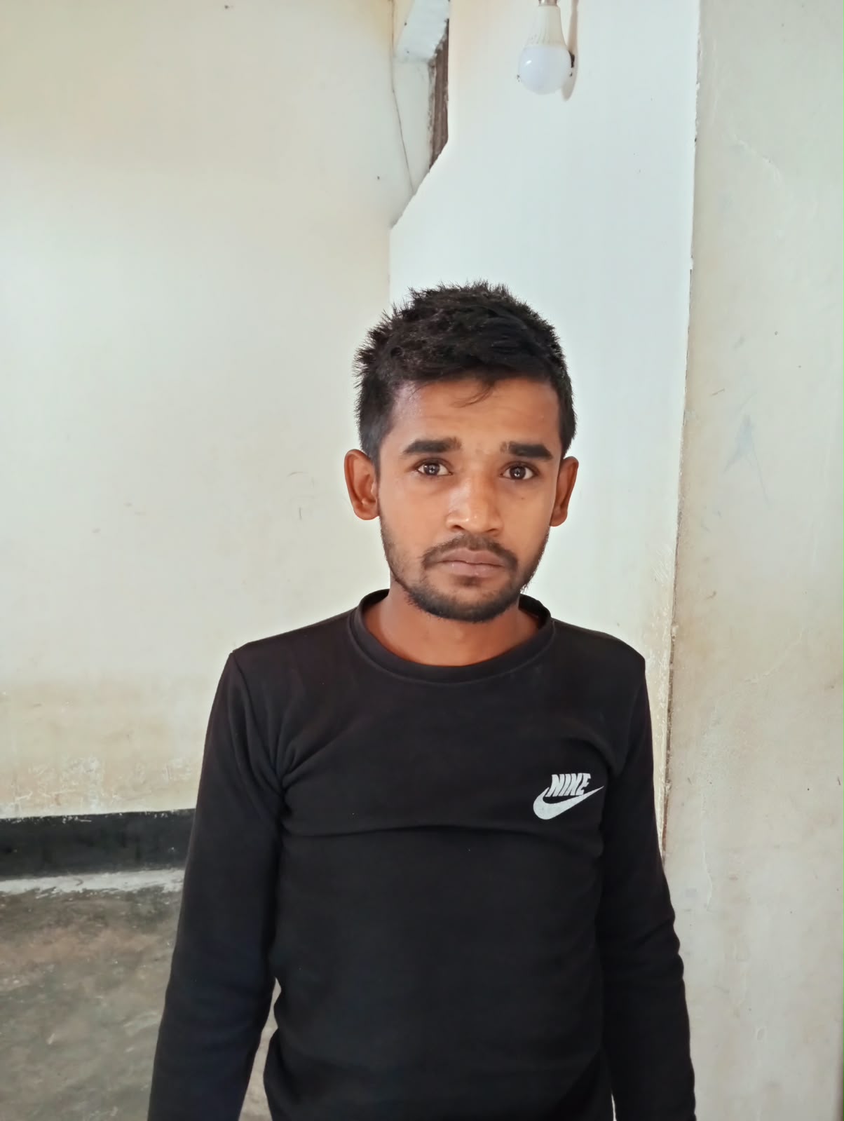 নেশার টাকার জন্য নিজের বাড়িতেই আগুন দিলো ছেলে